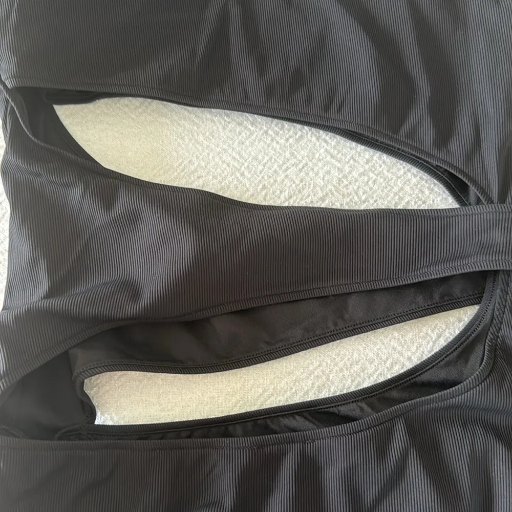 K.NGSLEY Naomi Slashed One - Image 11