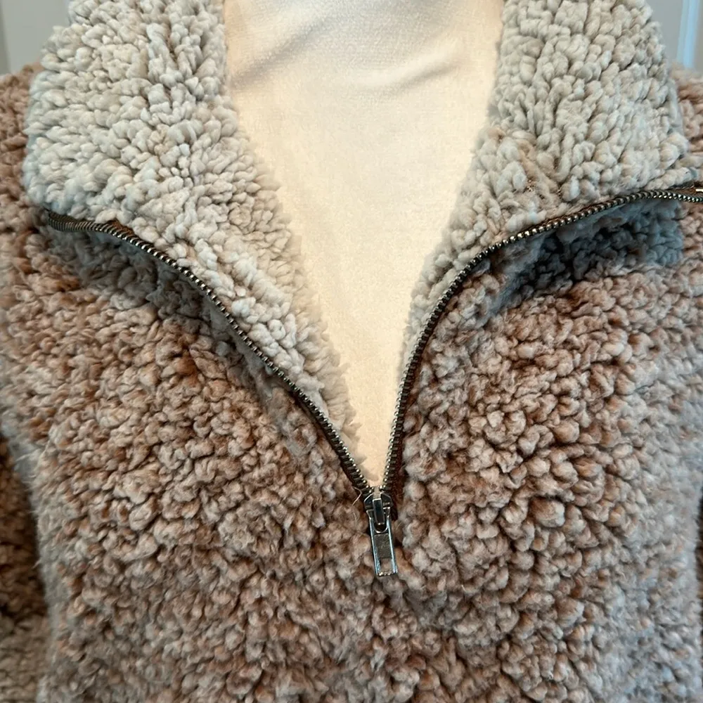 Fantastic Fawn Medium Neutral Sherpa Quarter Zip Pullover - Image 3