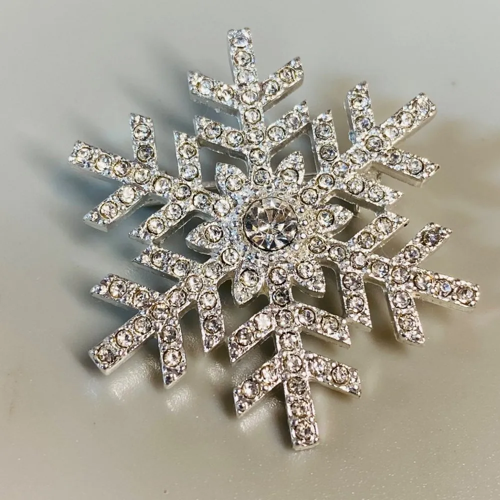 Silver Color Clear Rhinestone Snowflake Jewelry Pin Brooch Winter Christmas Wear - Image 12