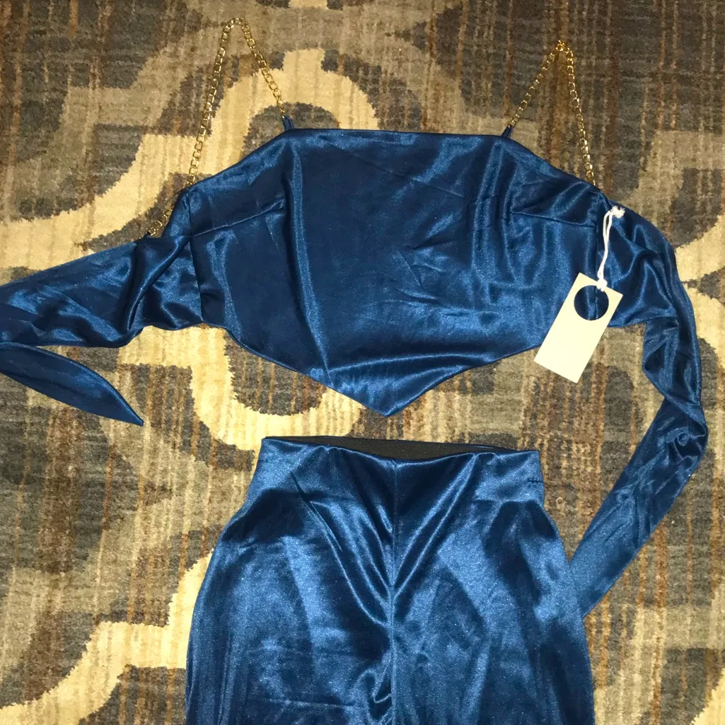 Royal blue silk set Size M - Image 2