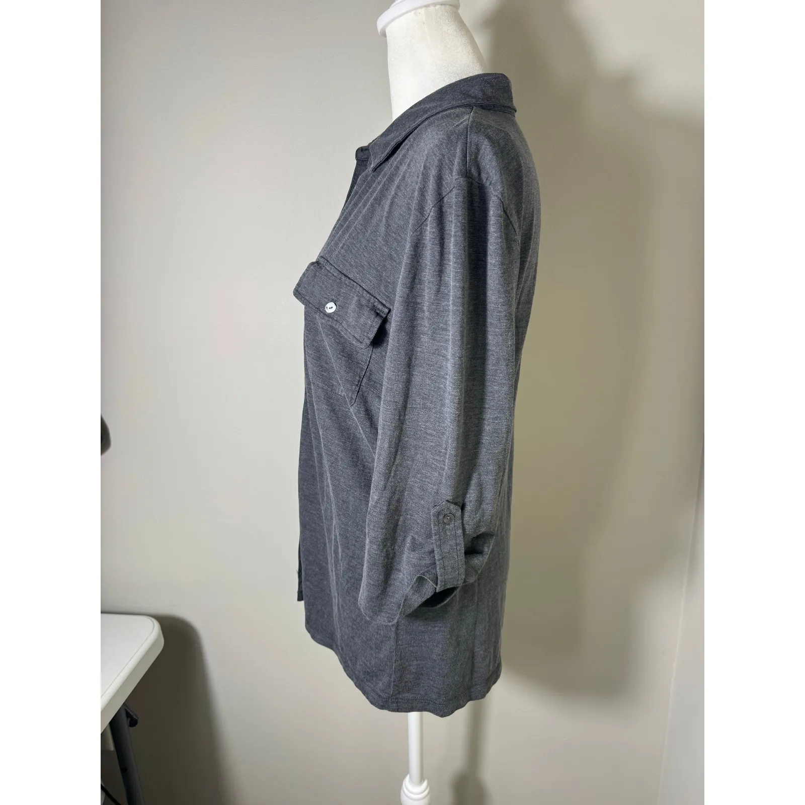 J. McLaughlin Grey Silk Cotton Button Down Blouse Top Size Medium - Image 3