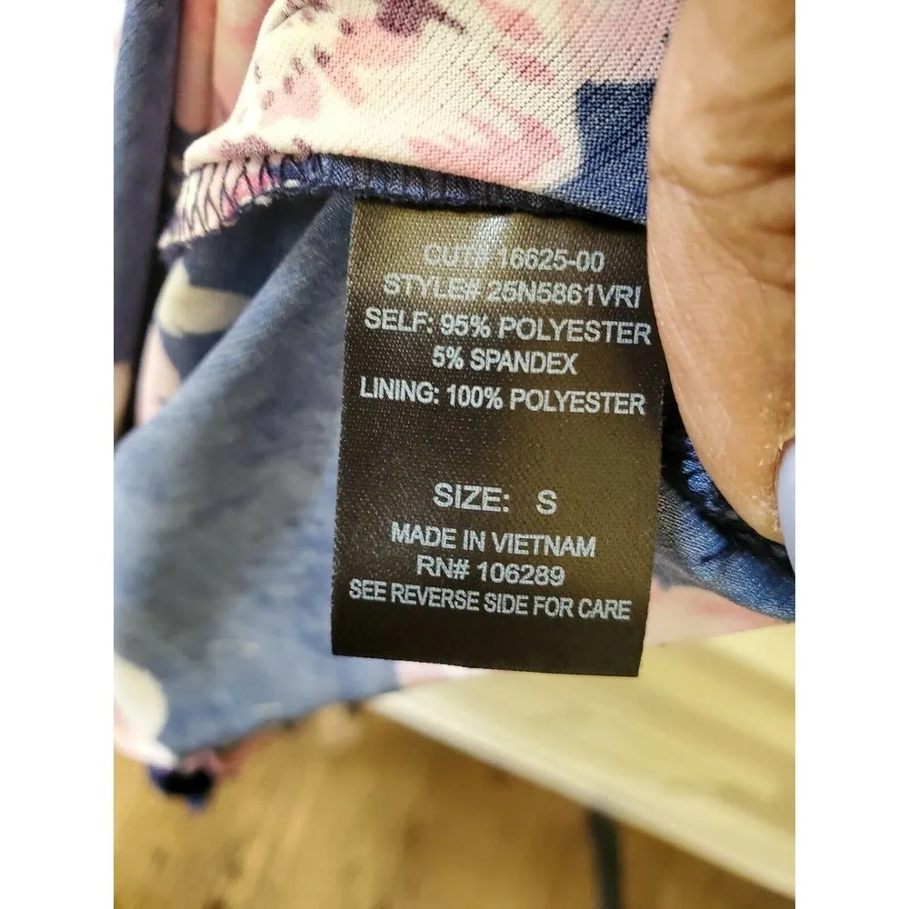 Trixxi Maxi Dress Size Small - Image 10