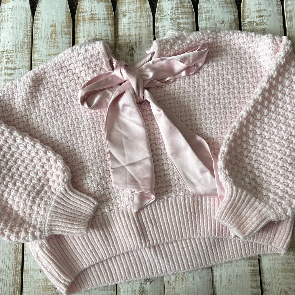 Altar’d State cropped tie back bow sweater size M Pink - Image 3