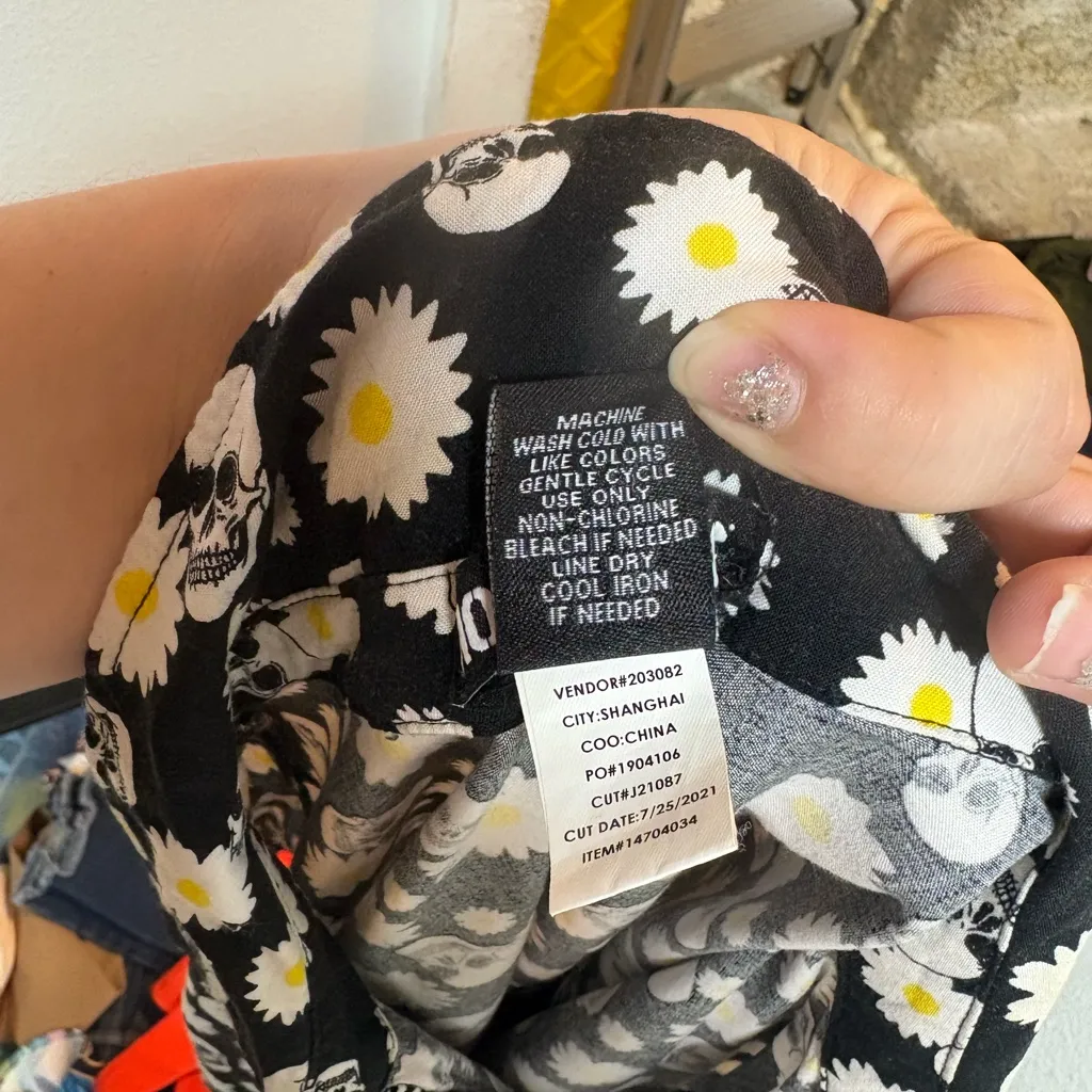 Skulls & Daisies Boxy Crop Top - Image 7