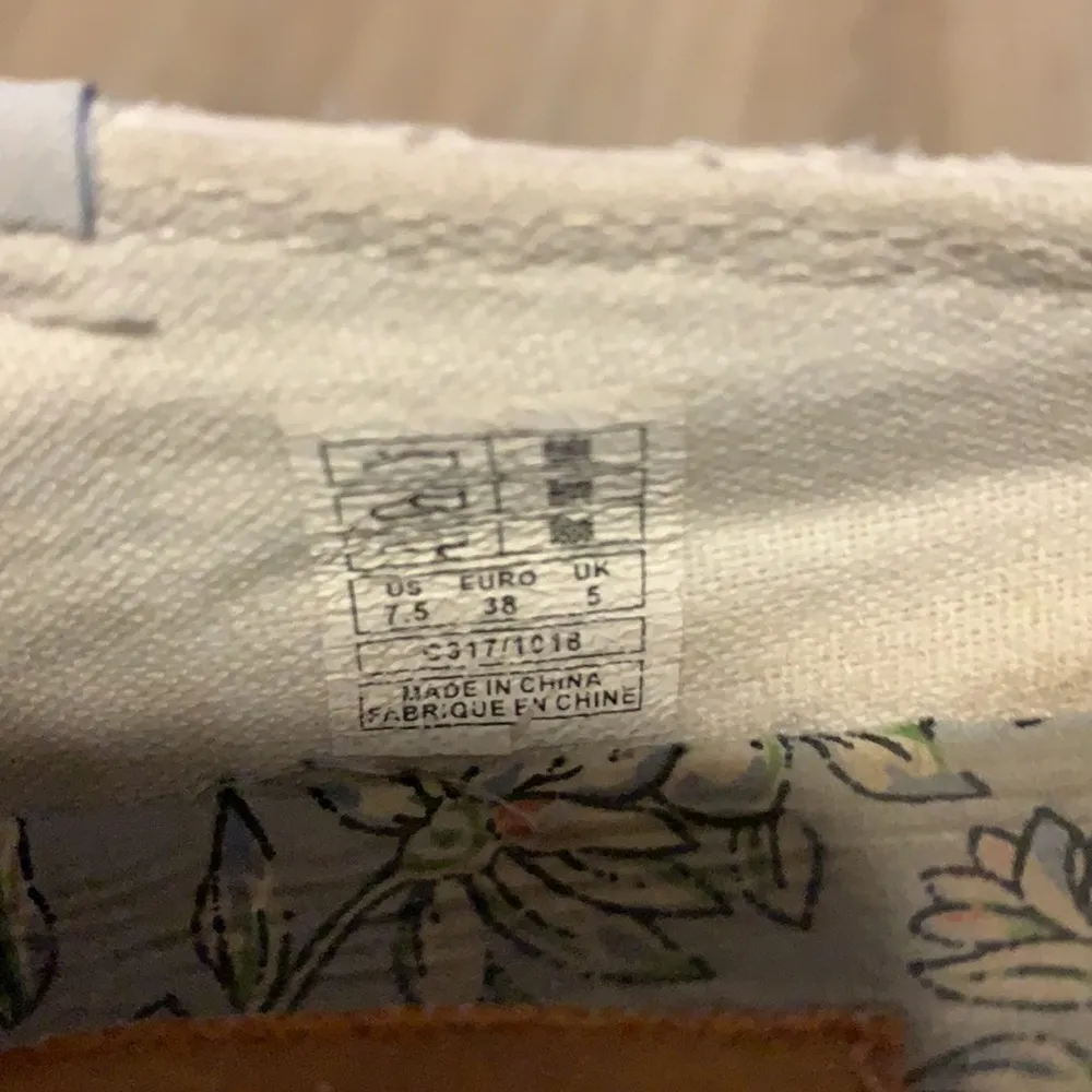 Rocket Dog white pretty petal shoes - Image 8