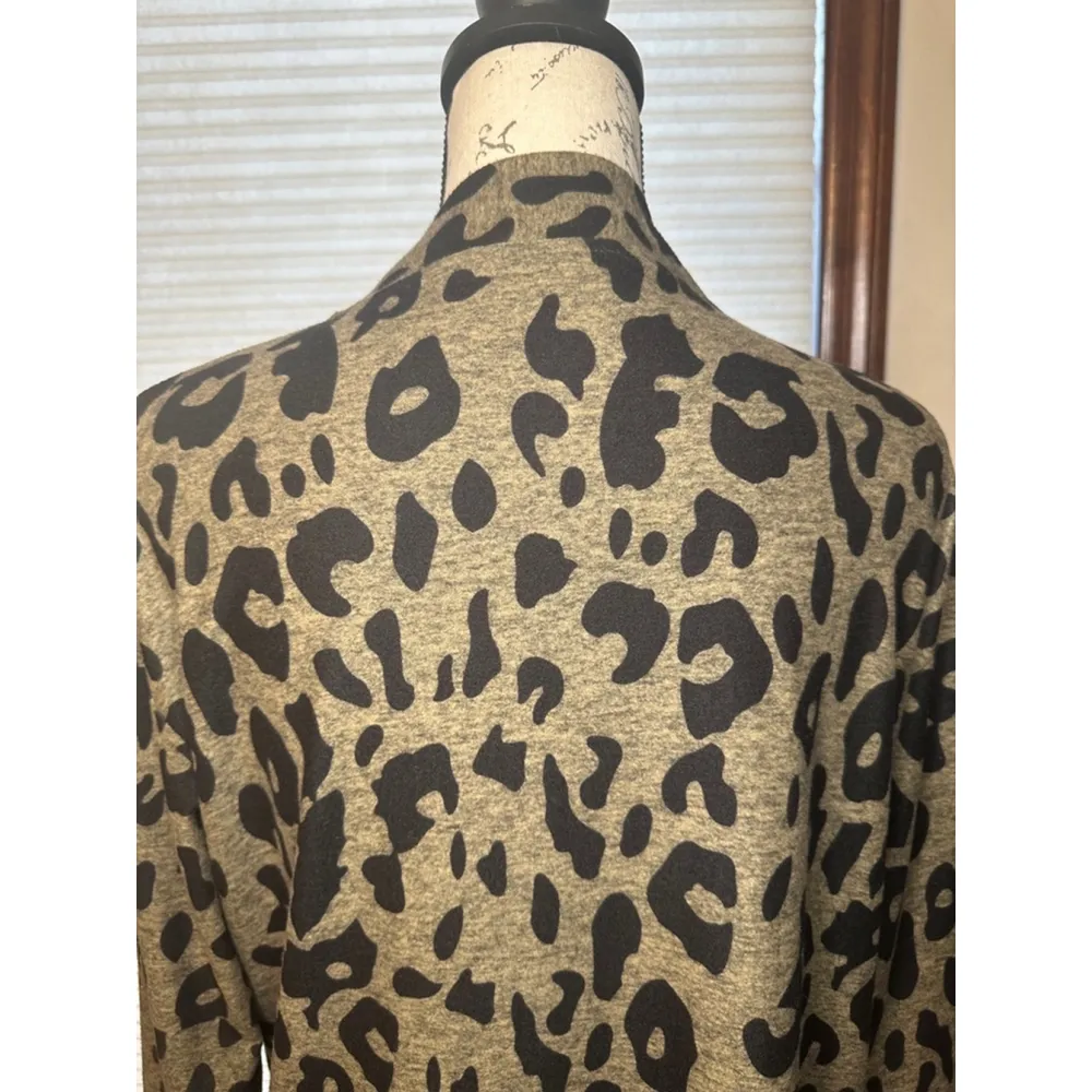 Tickled Teal Large Leopard Open Cardigan Duster with Pockets - Image 7