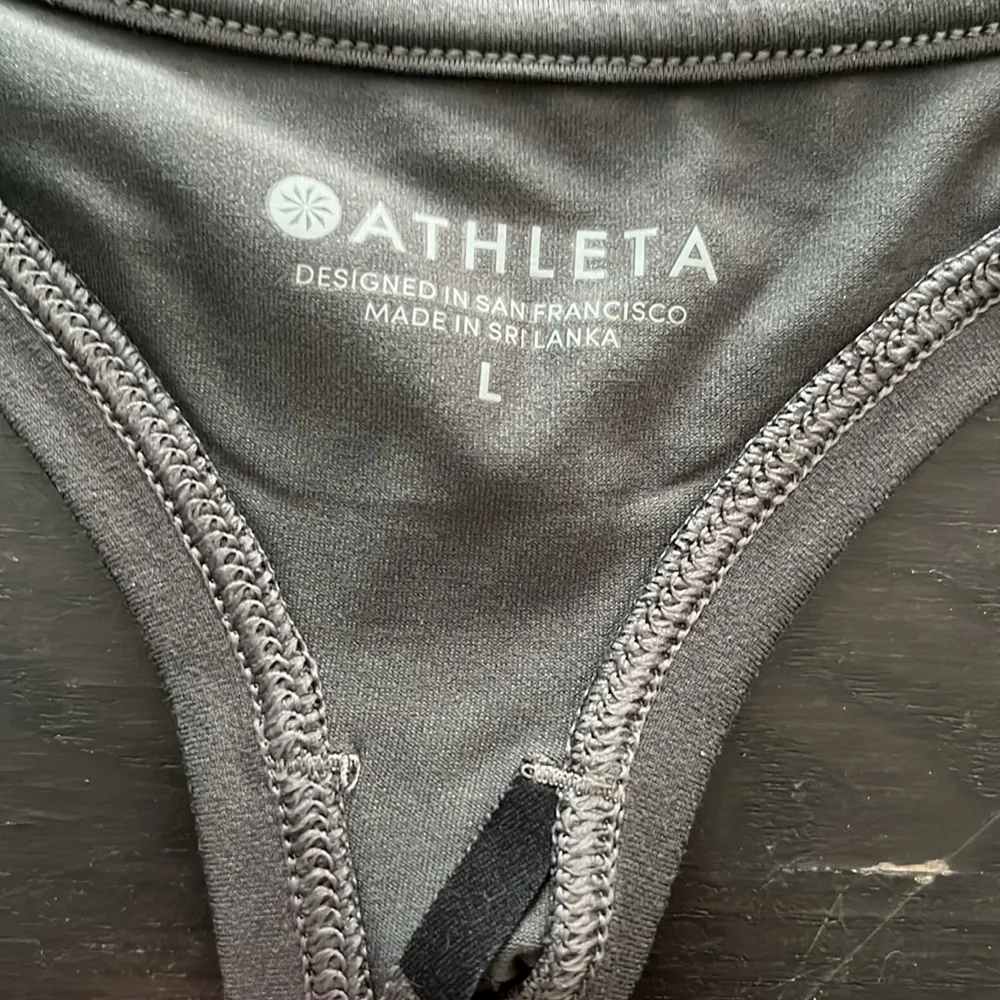 large tank top in black camouflage. GUC. - Image 2