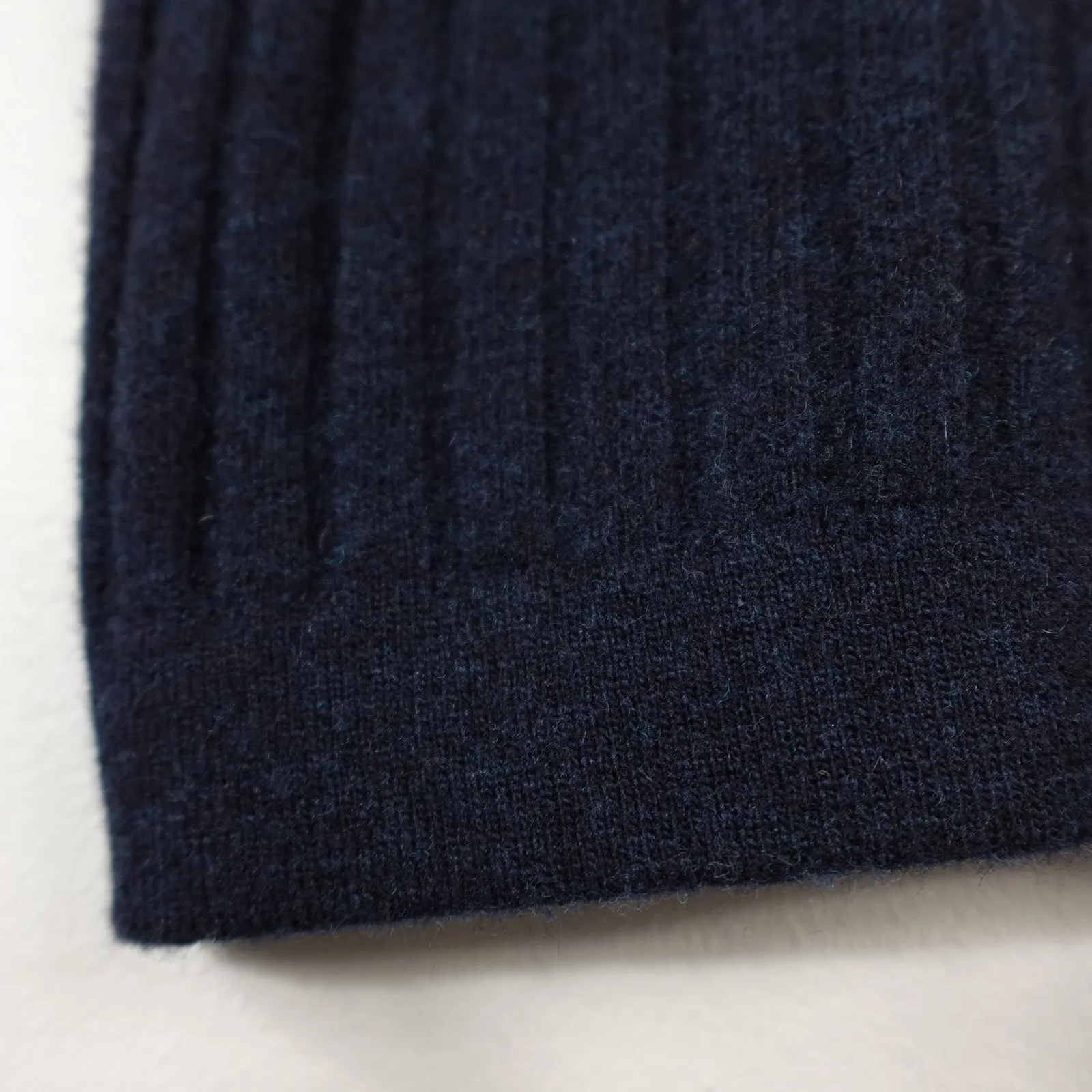 Club Monaco Italian Yarn Navy Sleeveless Ribbed Crop Top Sweater - Image 5