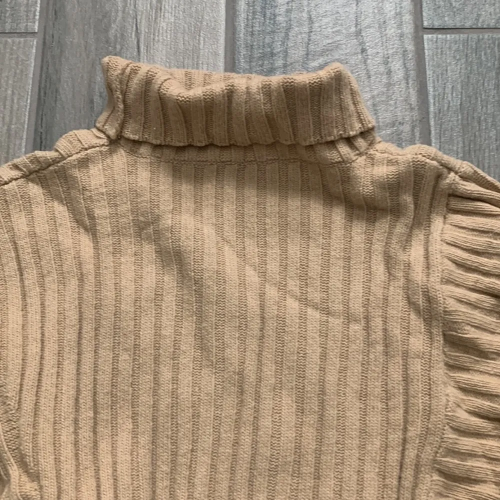 Garden Seoul cut out turtleneck sweater - Image 2