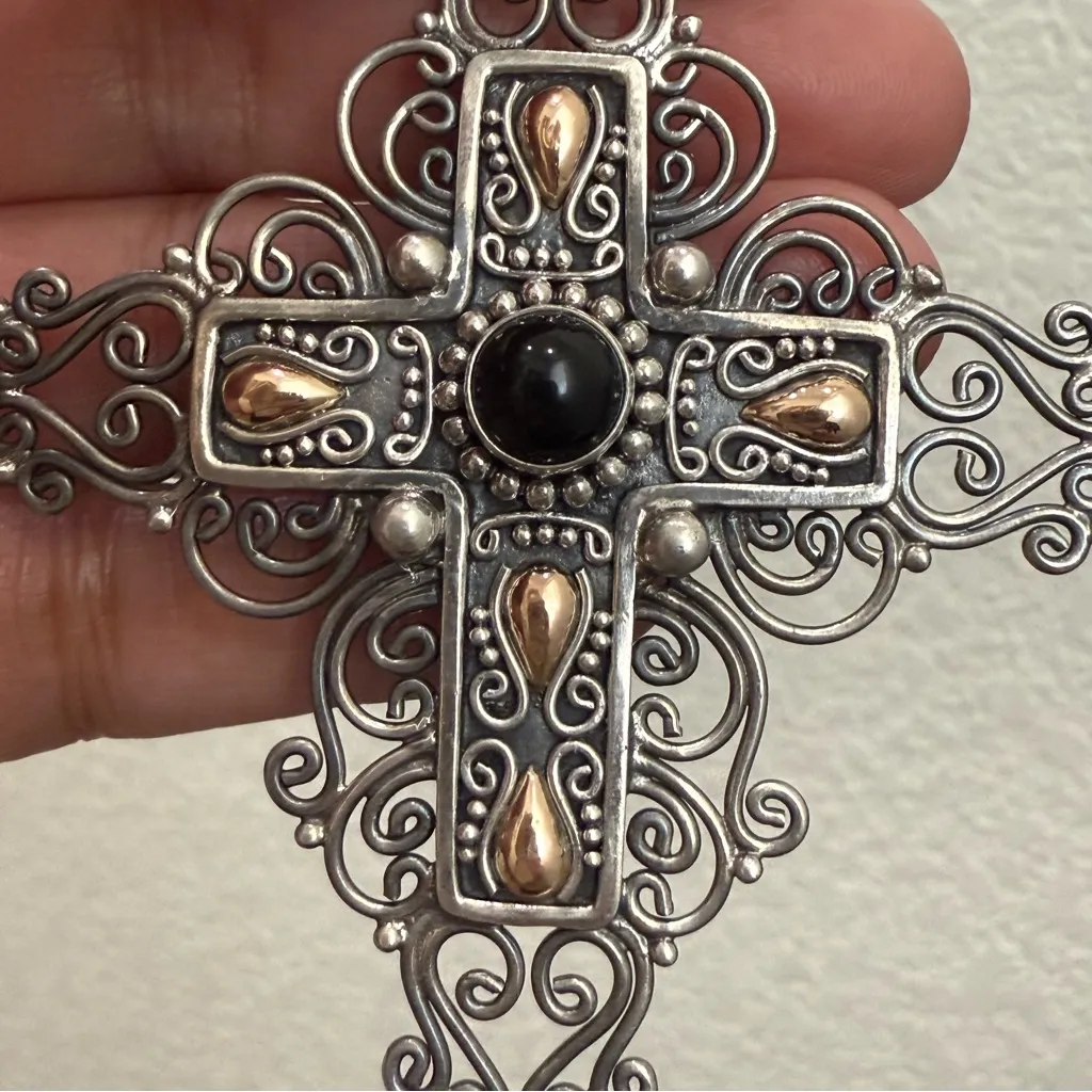 Signed 925 BA 18K Indonesia Sterling Silver Onyx Filigree Cross Pendant 21.8g. - Image 11