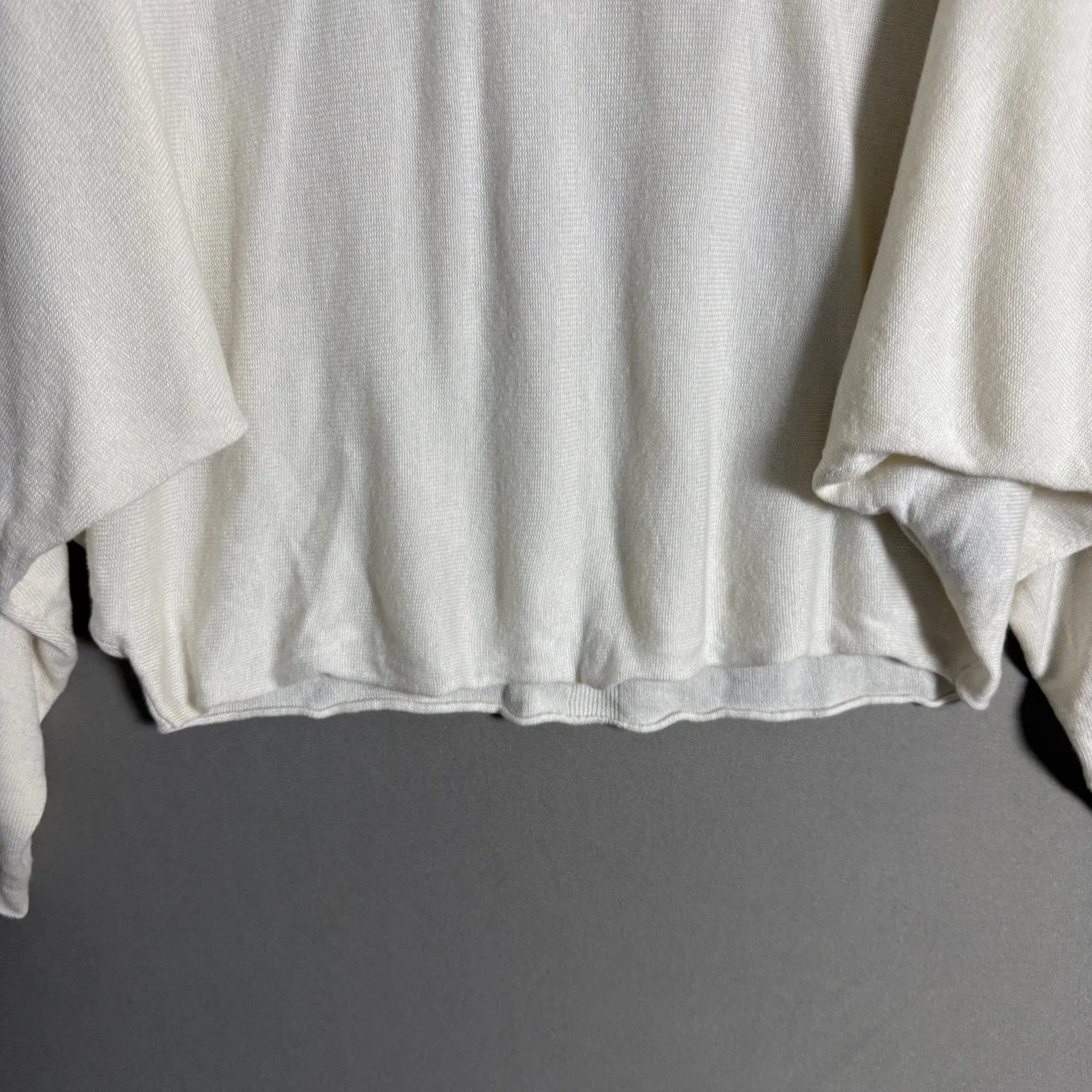 MARCIANO sz XS white long sleeve‎ sweater - Image 9