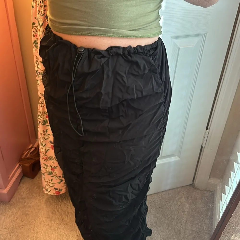 Ruched Parachute DrawString Midi Skirt - Image 2