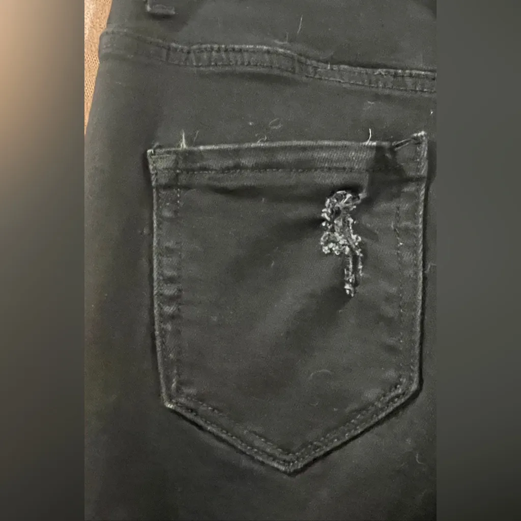 NWOT Wax distressed jeans - Image 8