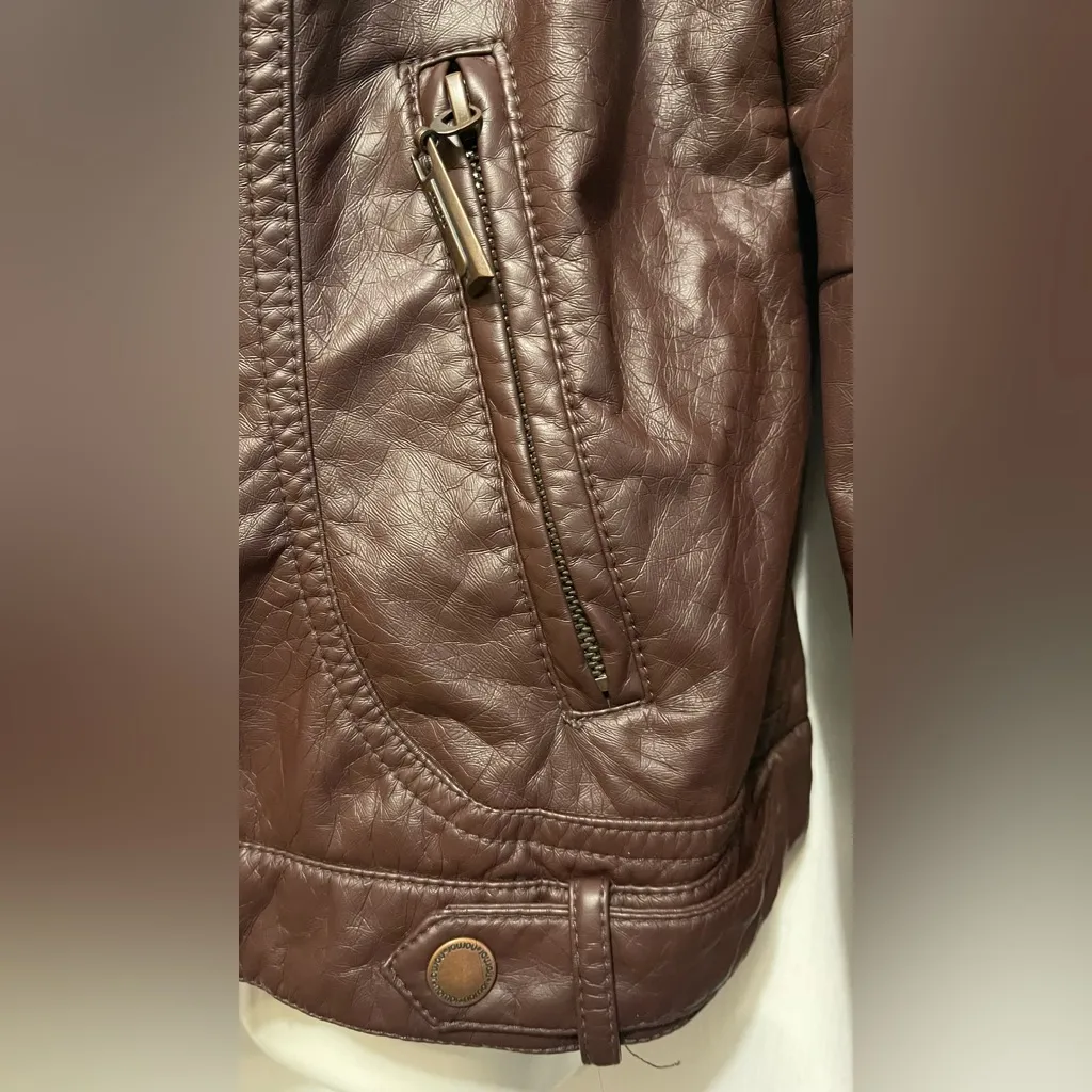 JouJou Juniors Jacket
Vegan Faux Leather Knit Hood Motorcycle Jacket
Size L Brown Size L - Image 6