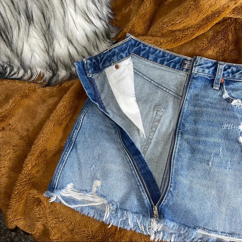 Zoe Natural Rise Vintage Skirt - Image 5