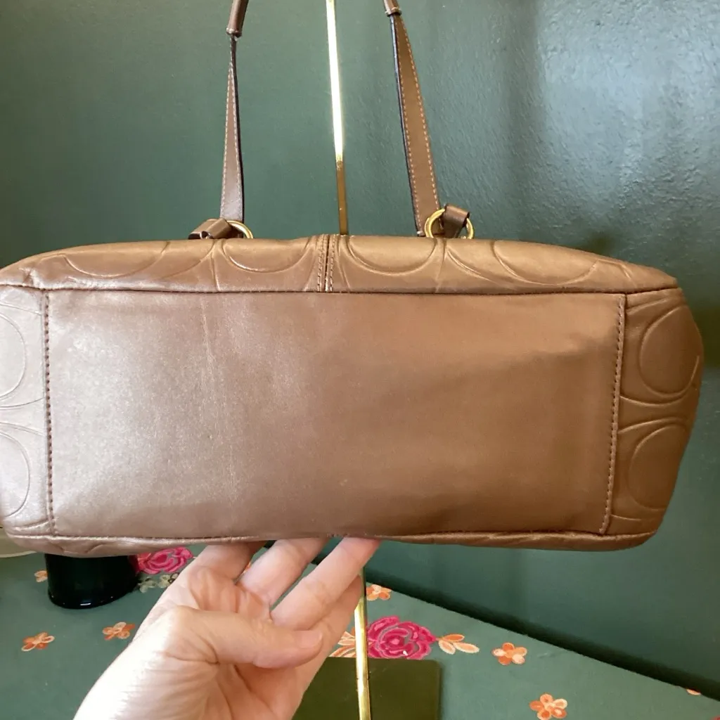 Coach Gallery Embossed leather tote - Image 6