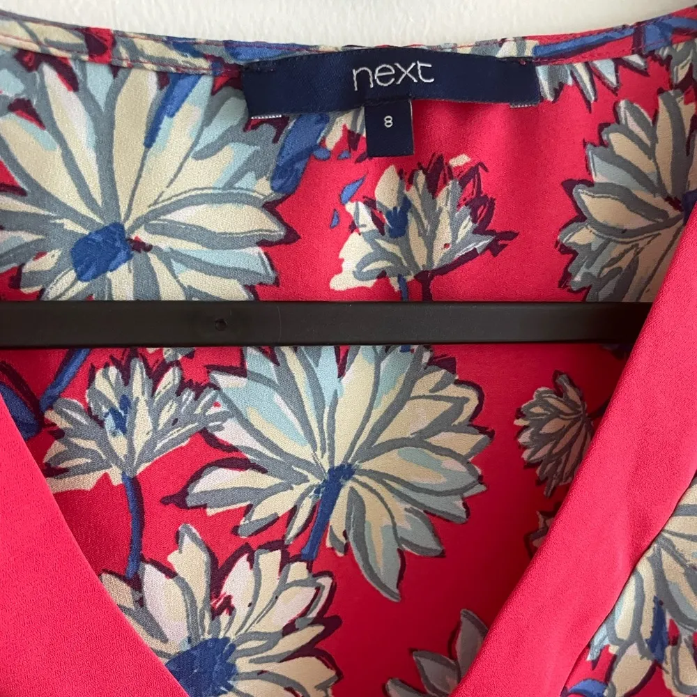 British Brand Next Clothing V Neck Floral Print Hilo Top - Image 3