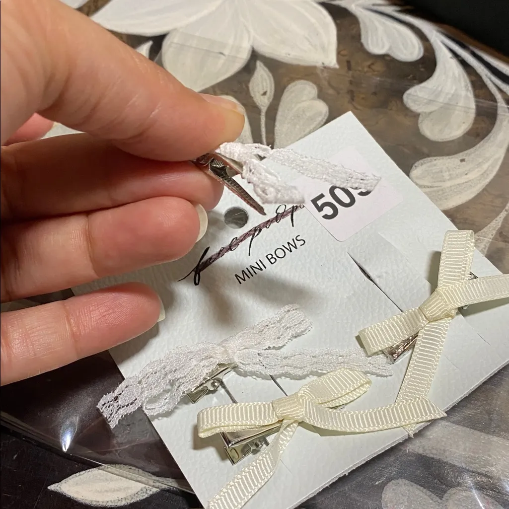 Free People Lace and Ribbon Hair Clips in White and Cream - Image 2