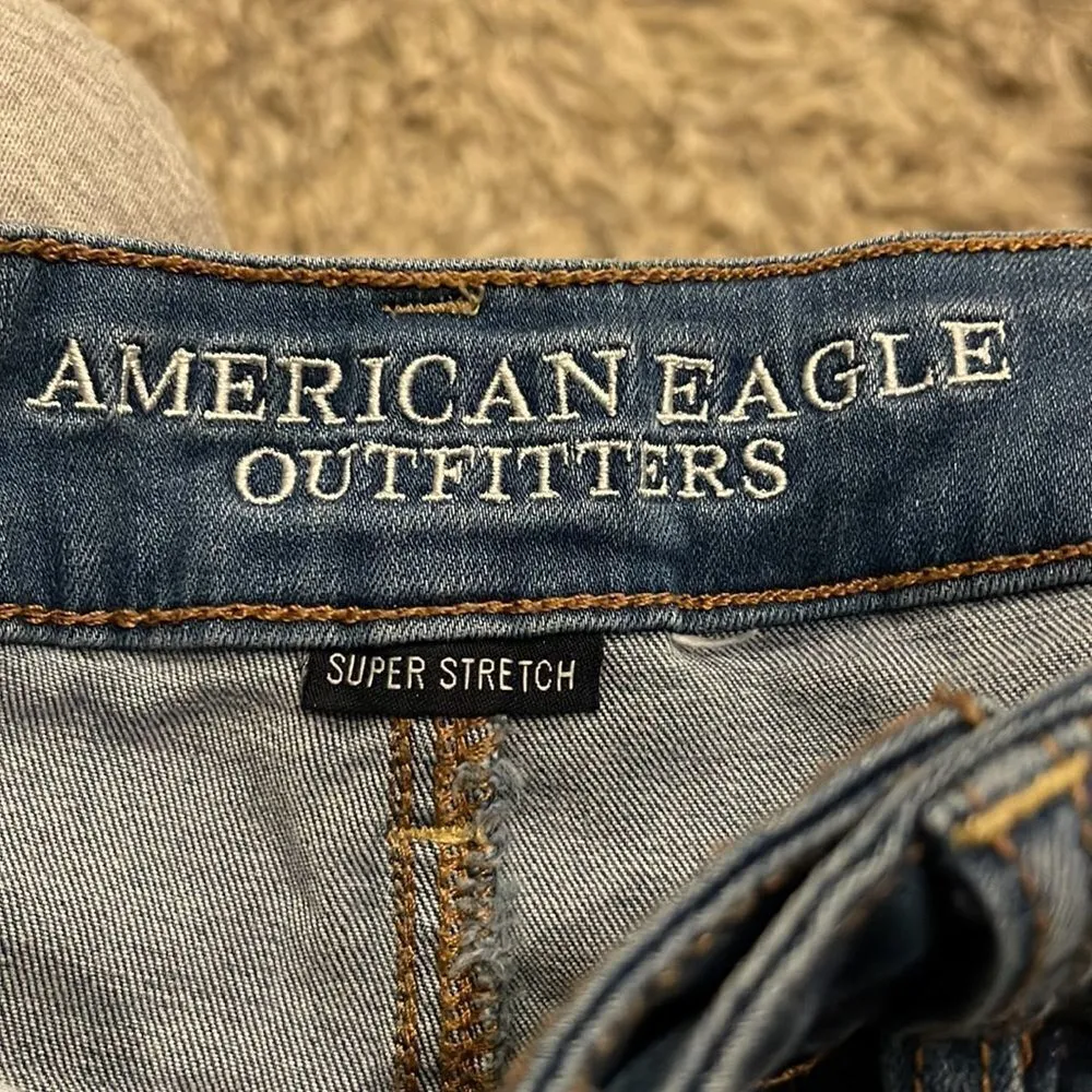 American‎ Eagle High Rise Shortie Size 2 - Image 3