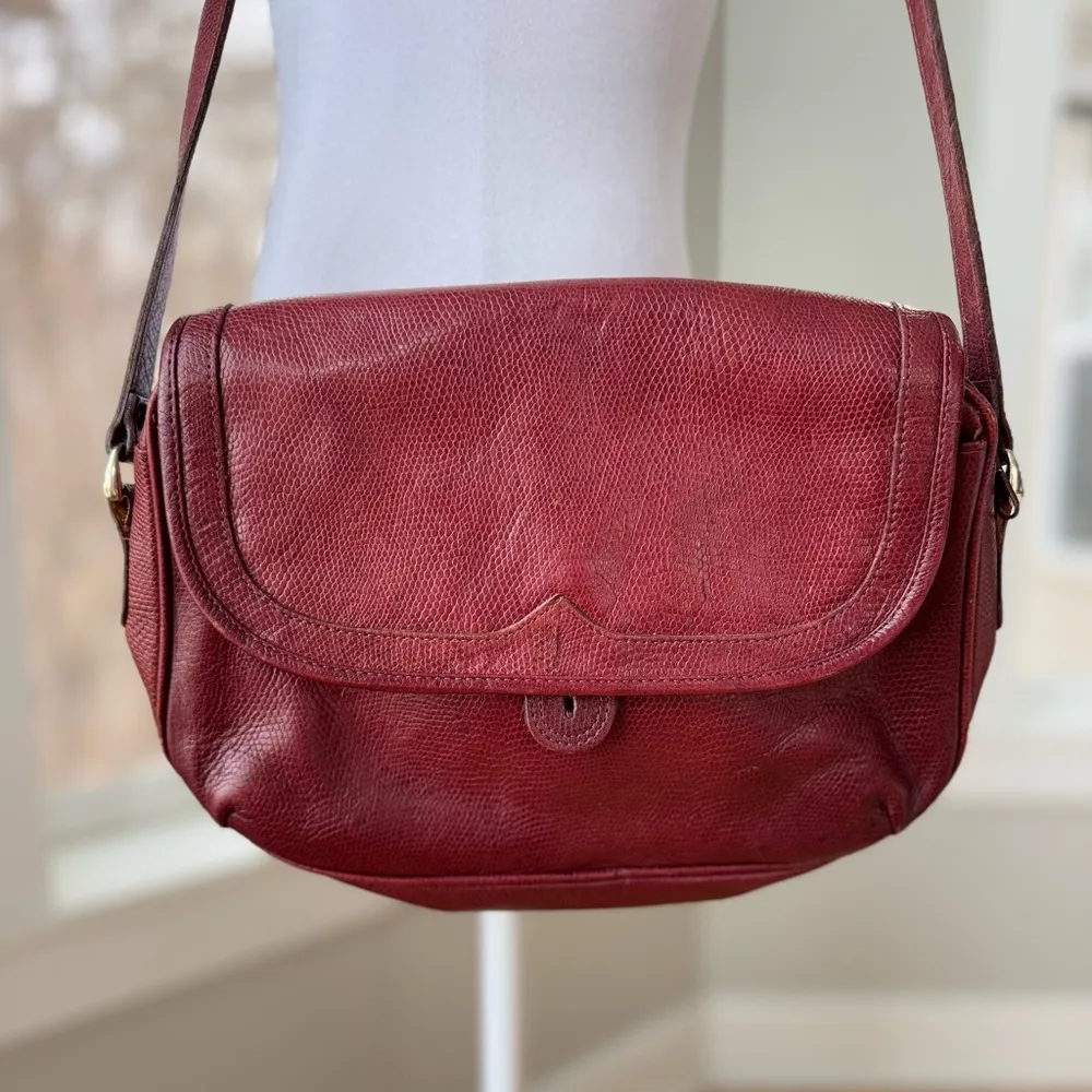 Vintage 70’s 80’s Tano Dark Red Burgundy Alligator Print Purse Shoulder Bag - Image 2