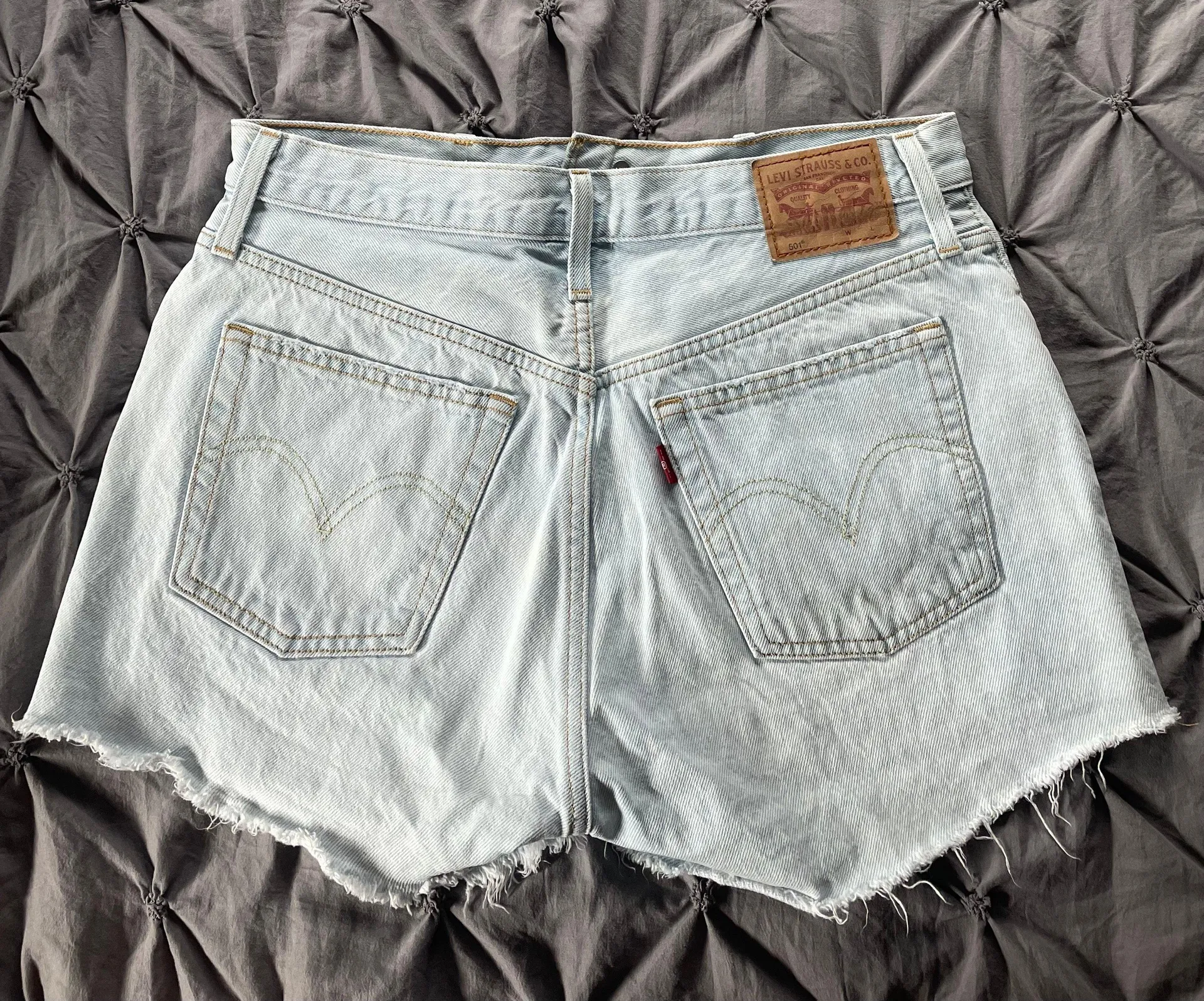 Levi’s 501 Shorts - Image 2