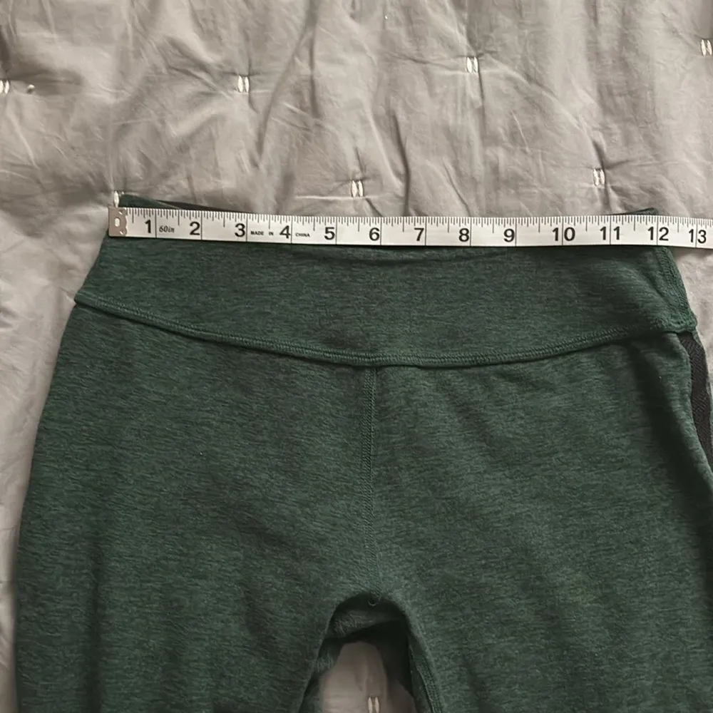 Women’s Beyond Yoga Spacedye Green Mid Rise Leggings Size Small - Image 10