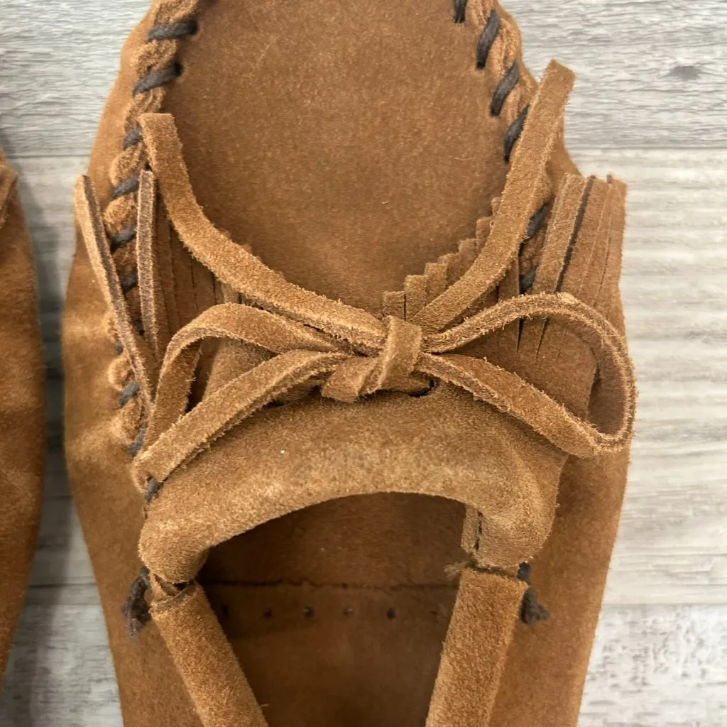 Minnetonka Women's Brown Leather Moccasins Slip On - Image 5