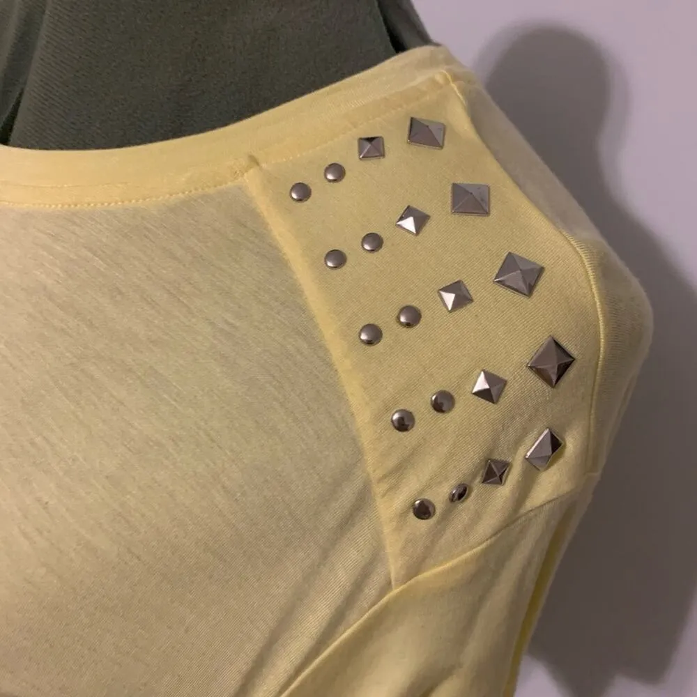 Forever 21 Embellished Short Sleeve Top Yellow Medium NEW - Image 4