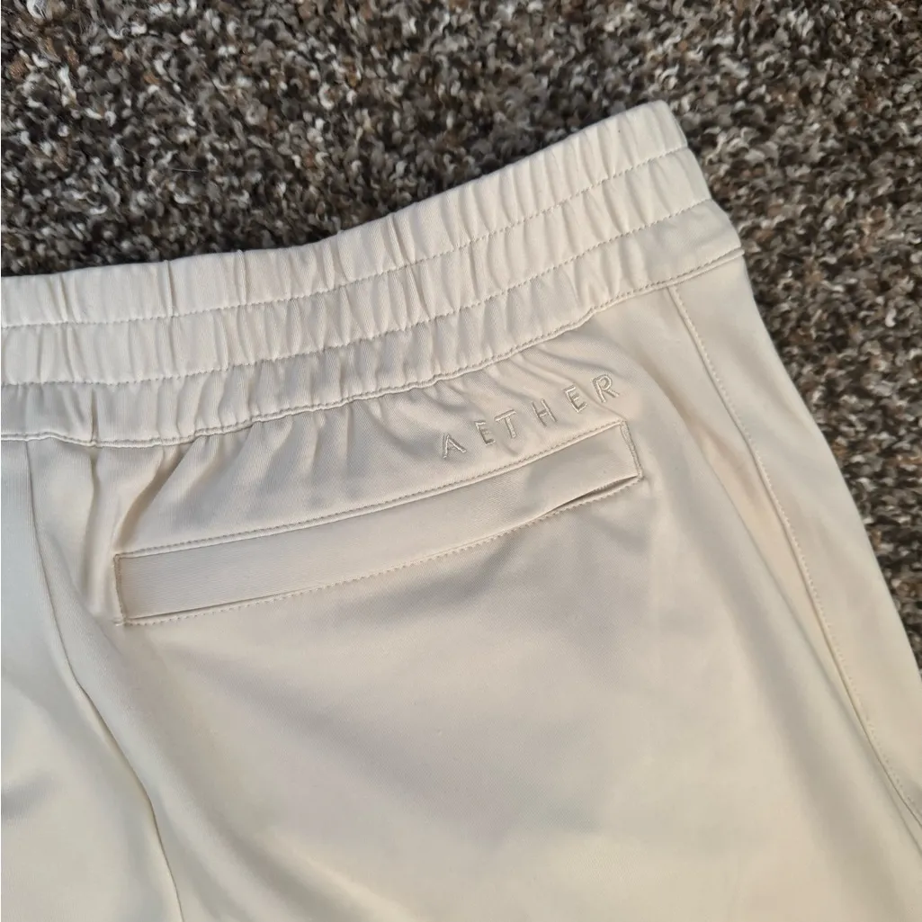 Aether Eloise Travel Pant Size XS in Bone - Image 10