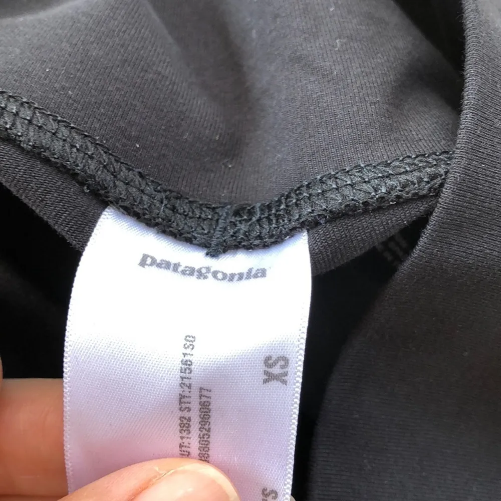 Patagonia Black Cropped Pants - Image 3