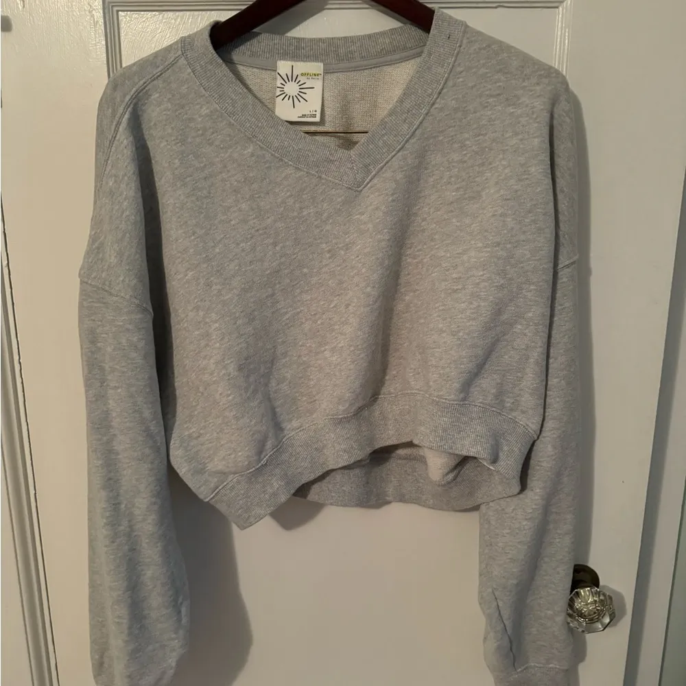 Offline By   Cropped Sweatshirt Size Large Grey - Image 2