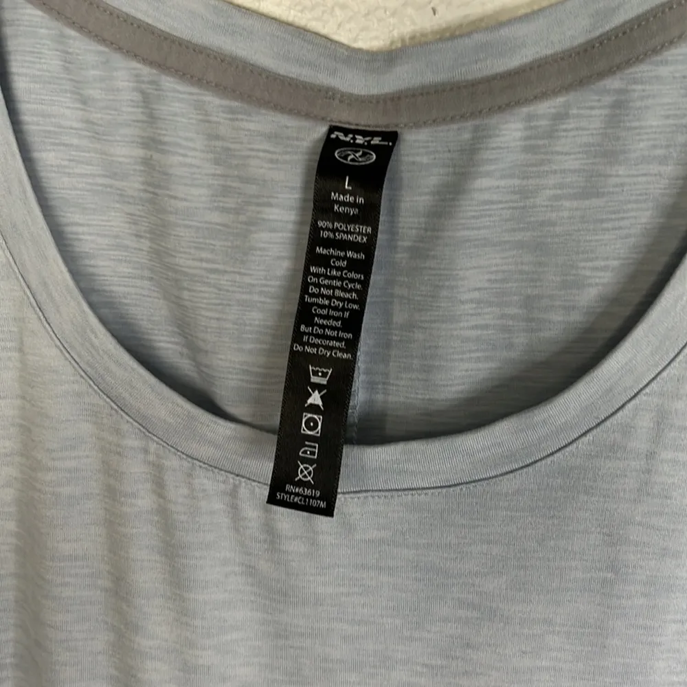 EUC NYL Light Blue Workout Tank Top sz L - Image 2