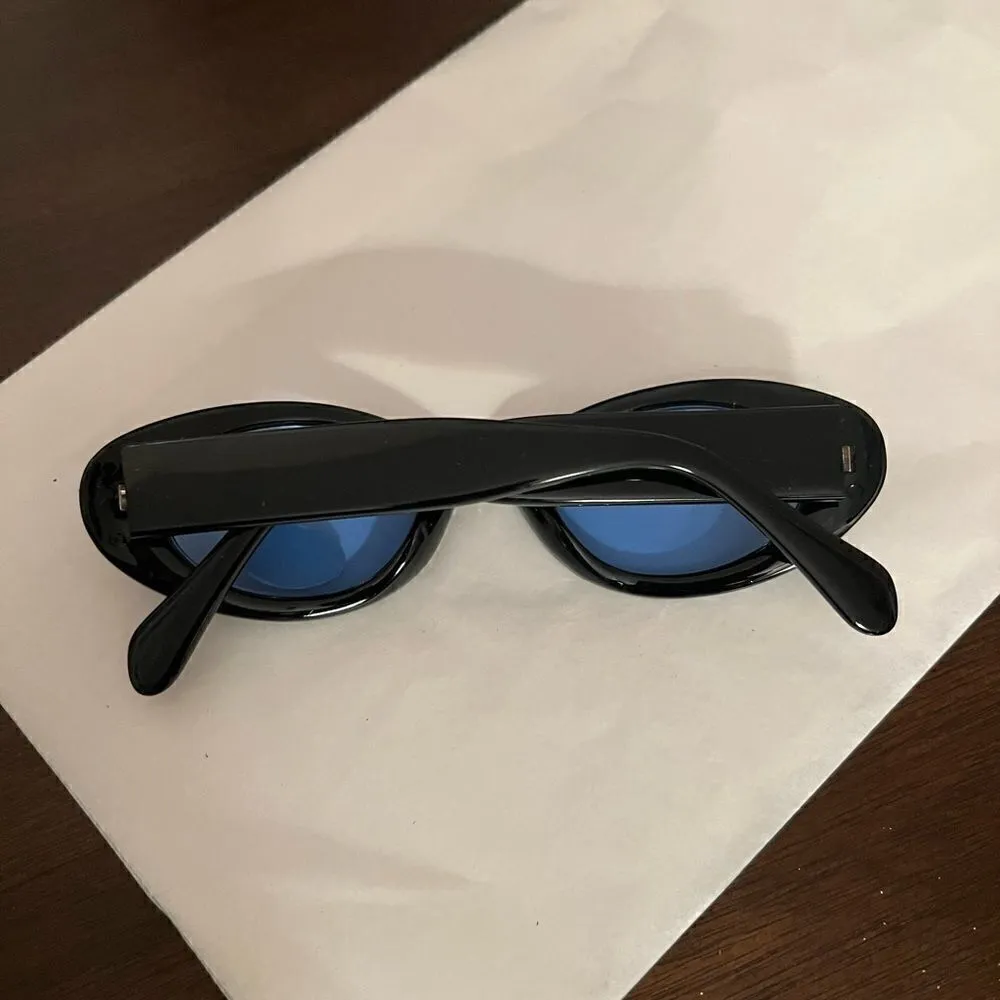 NWOT black oval sunnies with little rhinestone hearts UV 400 Black - Image 6