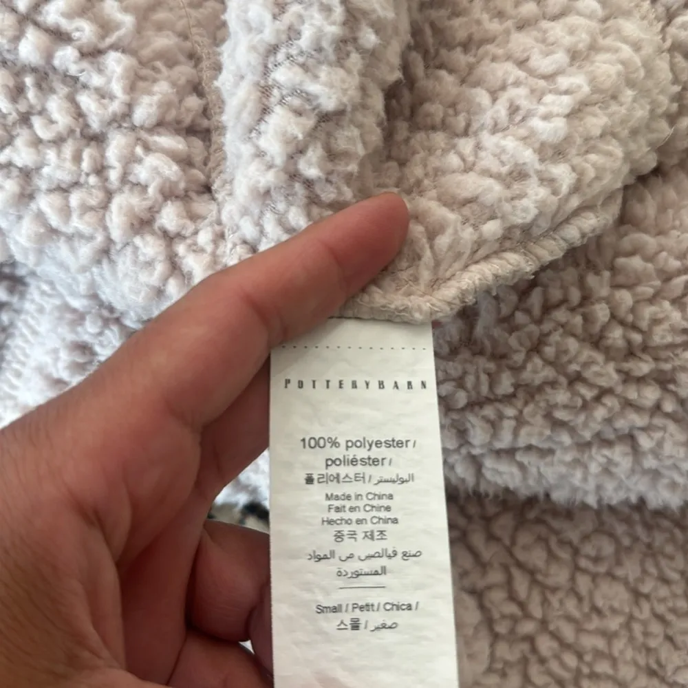 Pottery Barn Plush Beige Sherpa Robe Sz S - Image 8