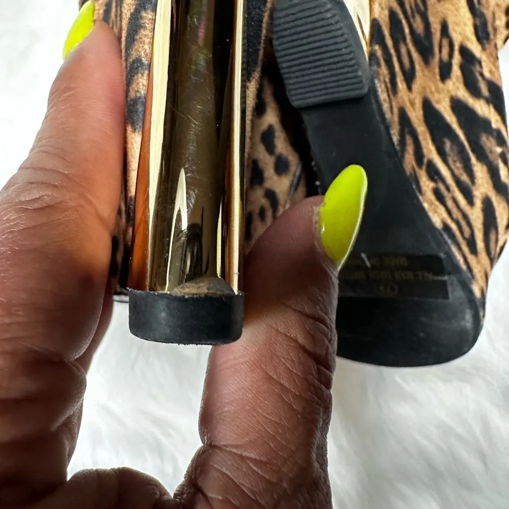 Size 7.5 Leopard print platform peep toe booties - Image 4