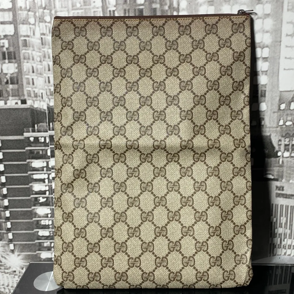 Authentic Gucci GG Supreme IPad/Tablet Bag - Image 8