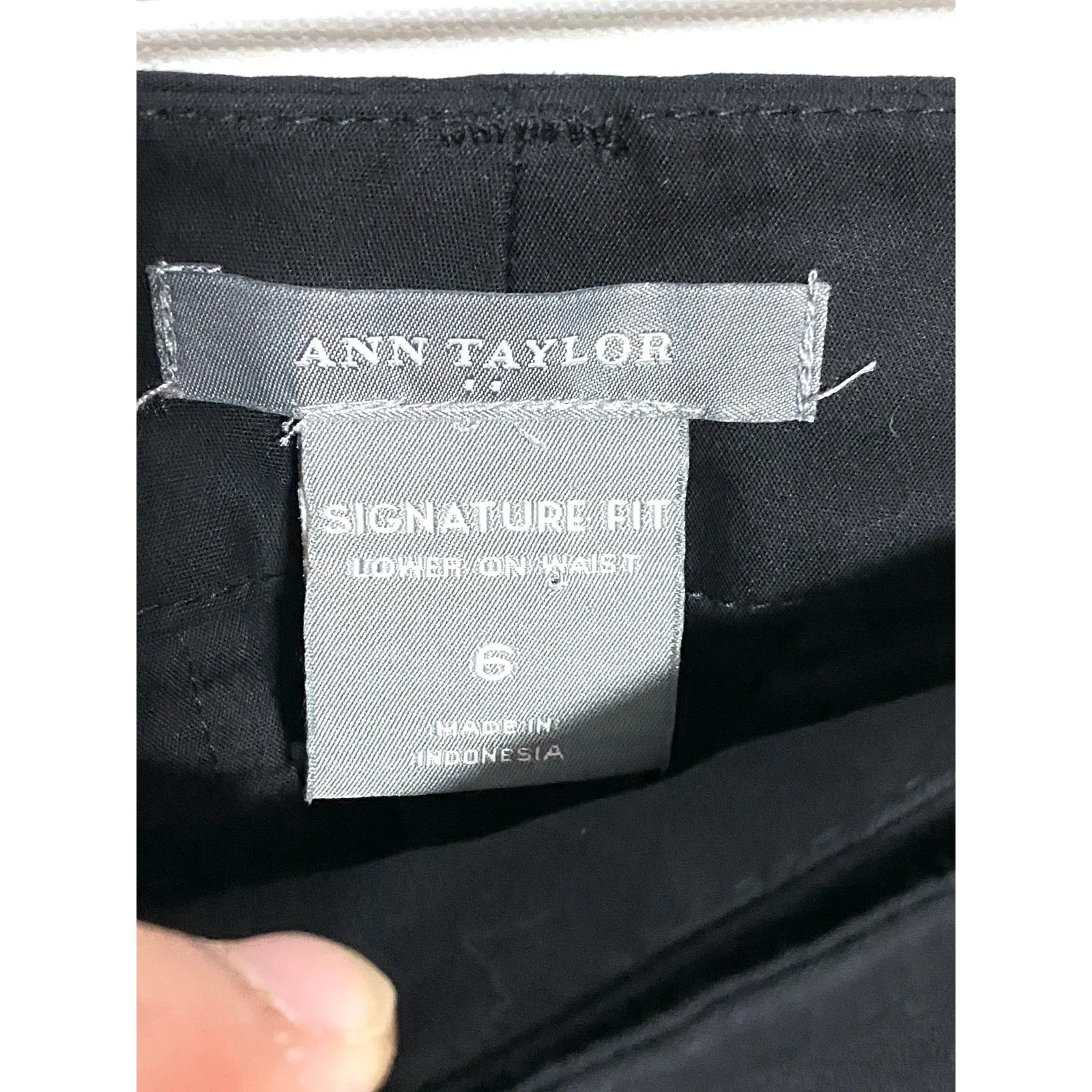 Ann Taylor Signature Fit Low On Waist Black Chino Long Shorts 6 Stretch Classic - Image 6