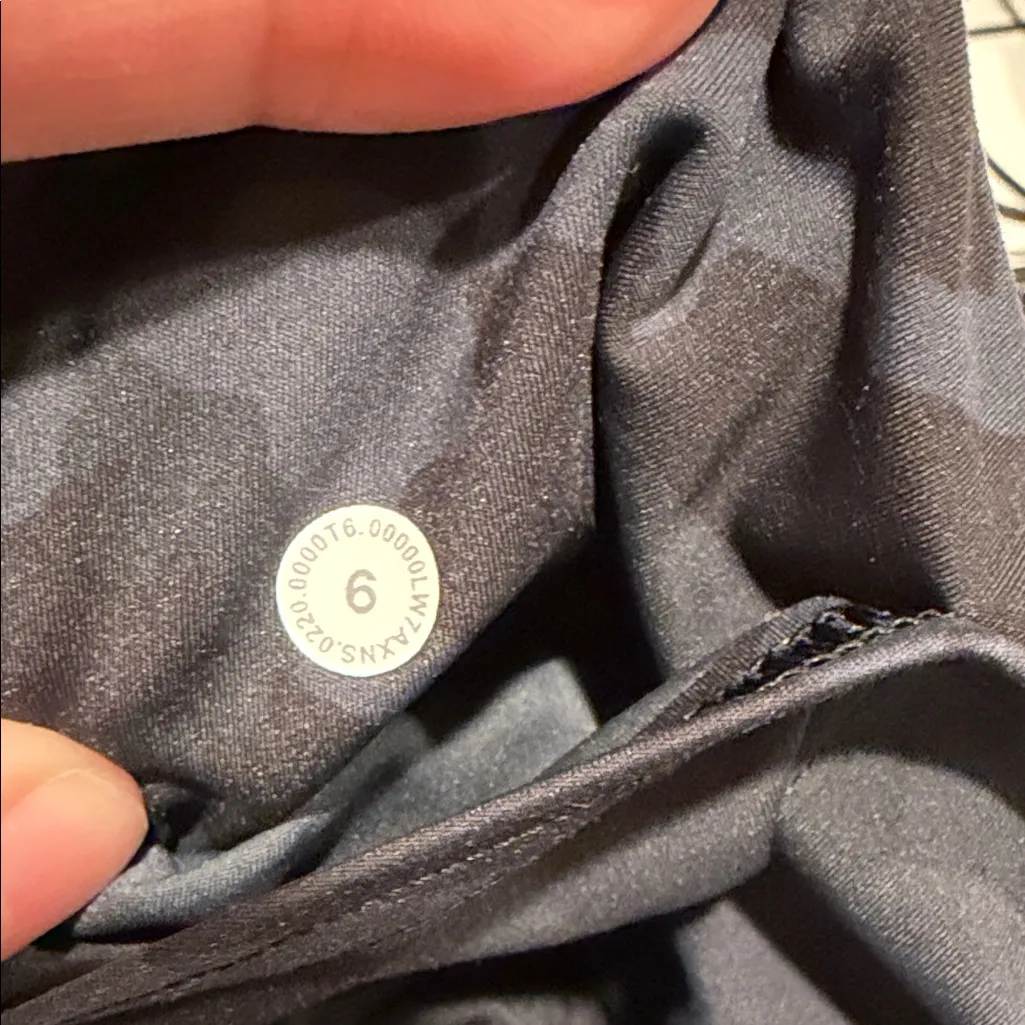 Lululemon Fast And Free Short 6" - Image 4