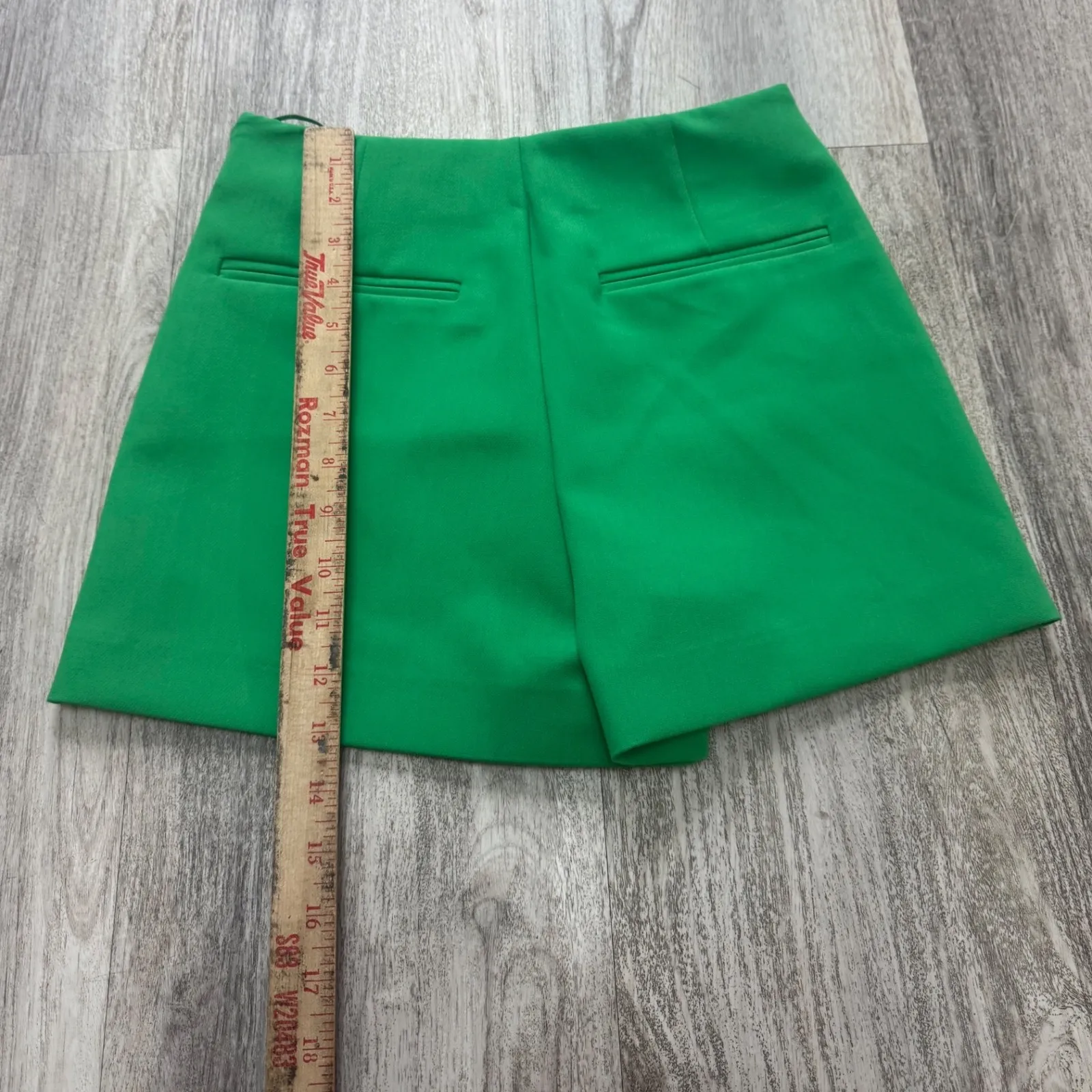 ZARA‎ Asymmetrical Green Skort Skirt Shorts Women's Size XS - Image 4