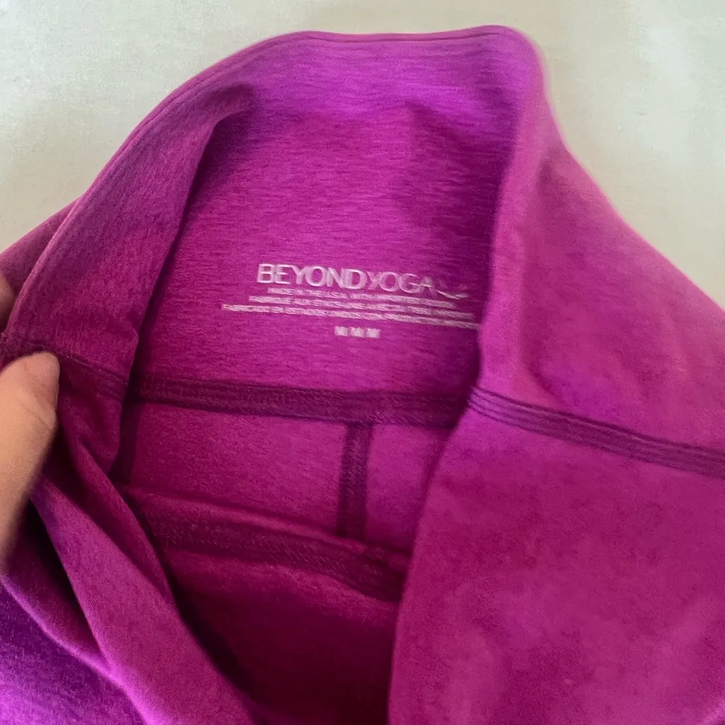 Beyond Yoga Fuchsia Leggings - Image 3