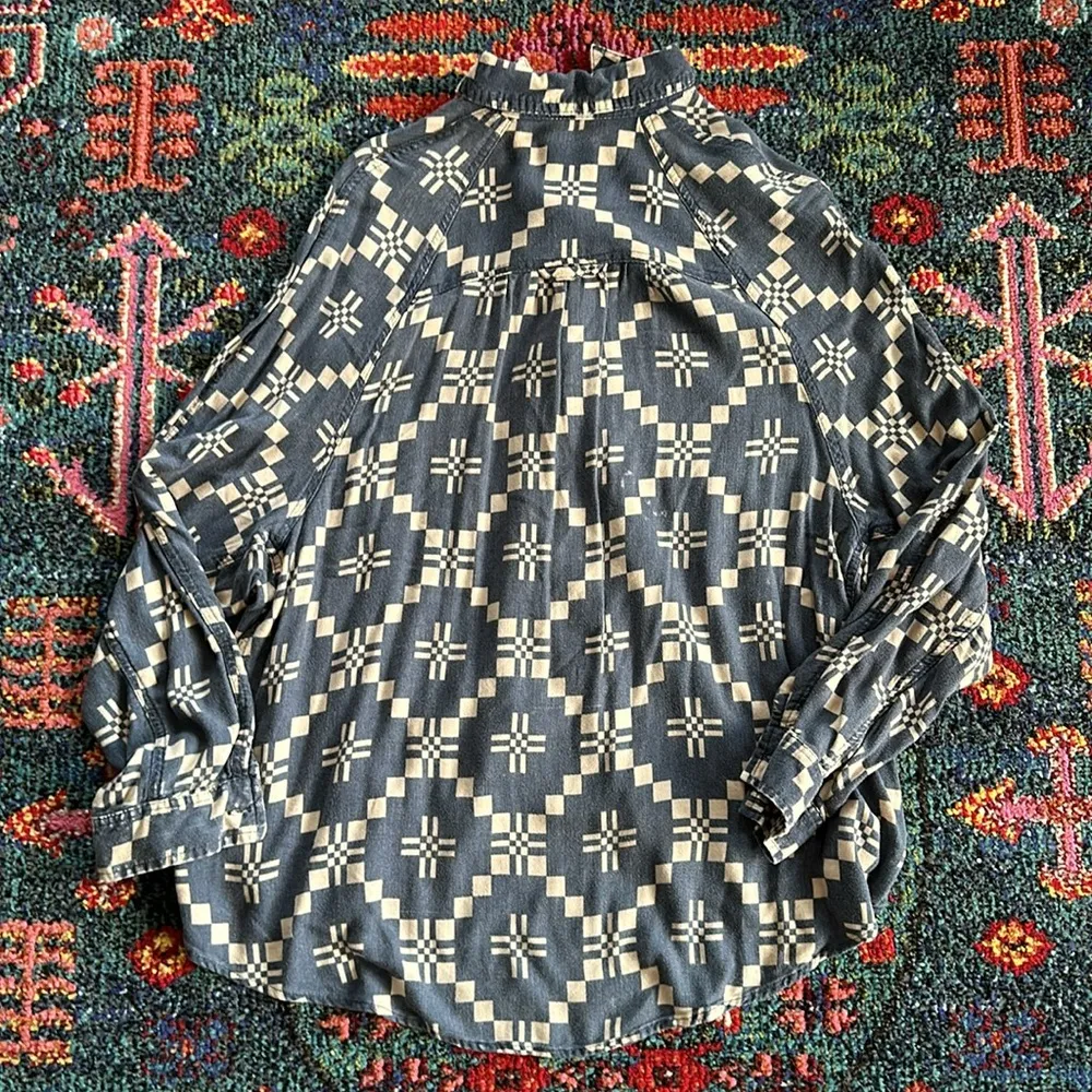 BDG Oversized Flannel Button-Up. - Image 3