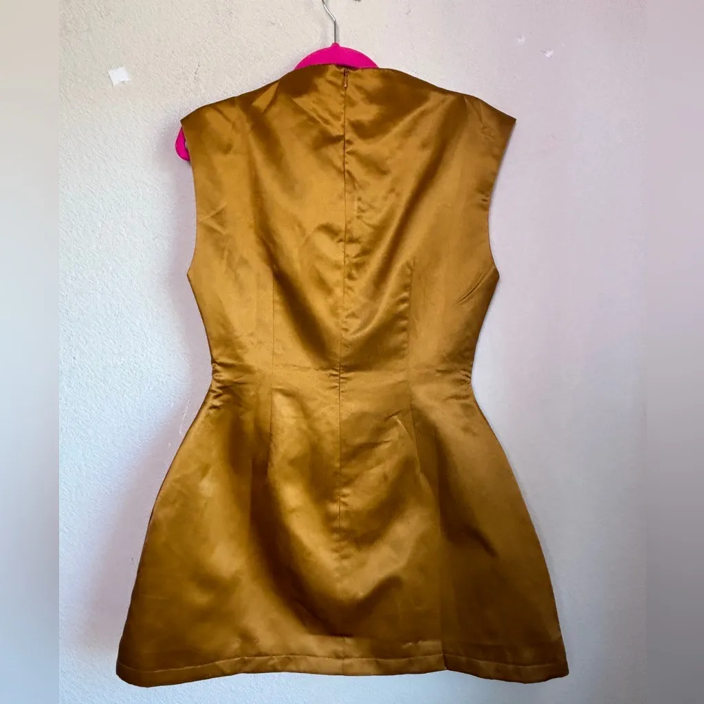 NWT Odd Muse Bronze Satin The Ultimate Muse Straight Neck Ruched Mini Dress L Gold Size L - Image 5