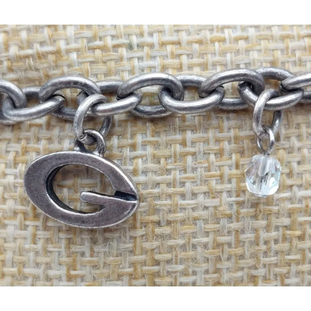 CUTE GUESS Antique Silver Tone Chain Dangle Charm Bracelet Shoe Purse Sunglasses - Image 3