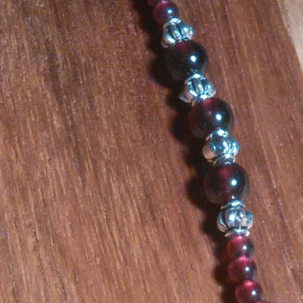 Garnet Beaded Necklace with Peanut Pendant - Image 4