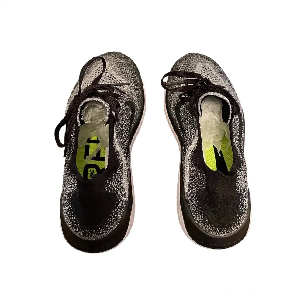 Nike Free Run Womens Flyknit Shoes Sz 7.5 Black White - Image 7