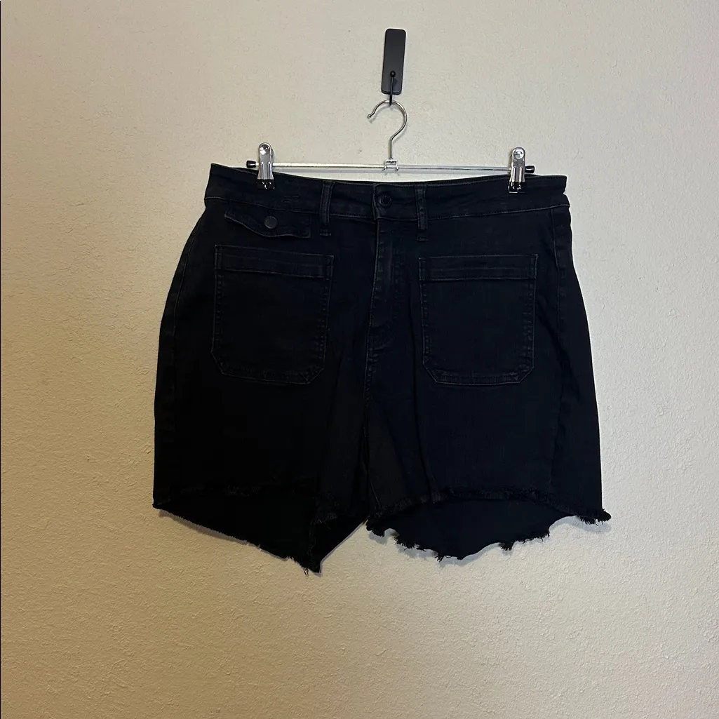 Judy Blue‎ BLACK CARGO PATCH POCKET SHORTS Size 1X - Image 3