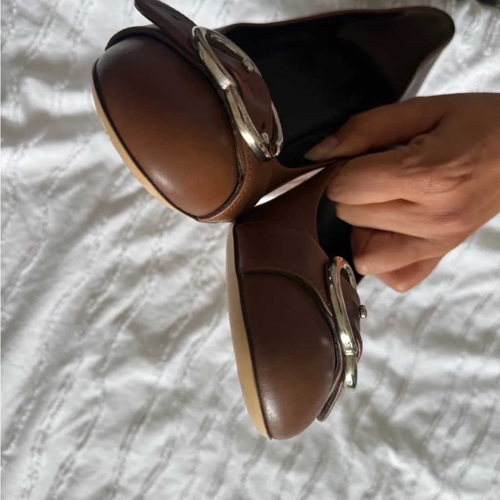 Gucci | Brown Leather Heeled Pumps with GG Buckle 38 Size 7 - Image 6