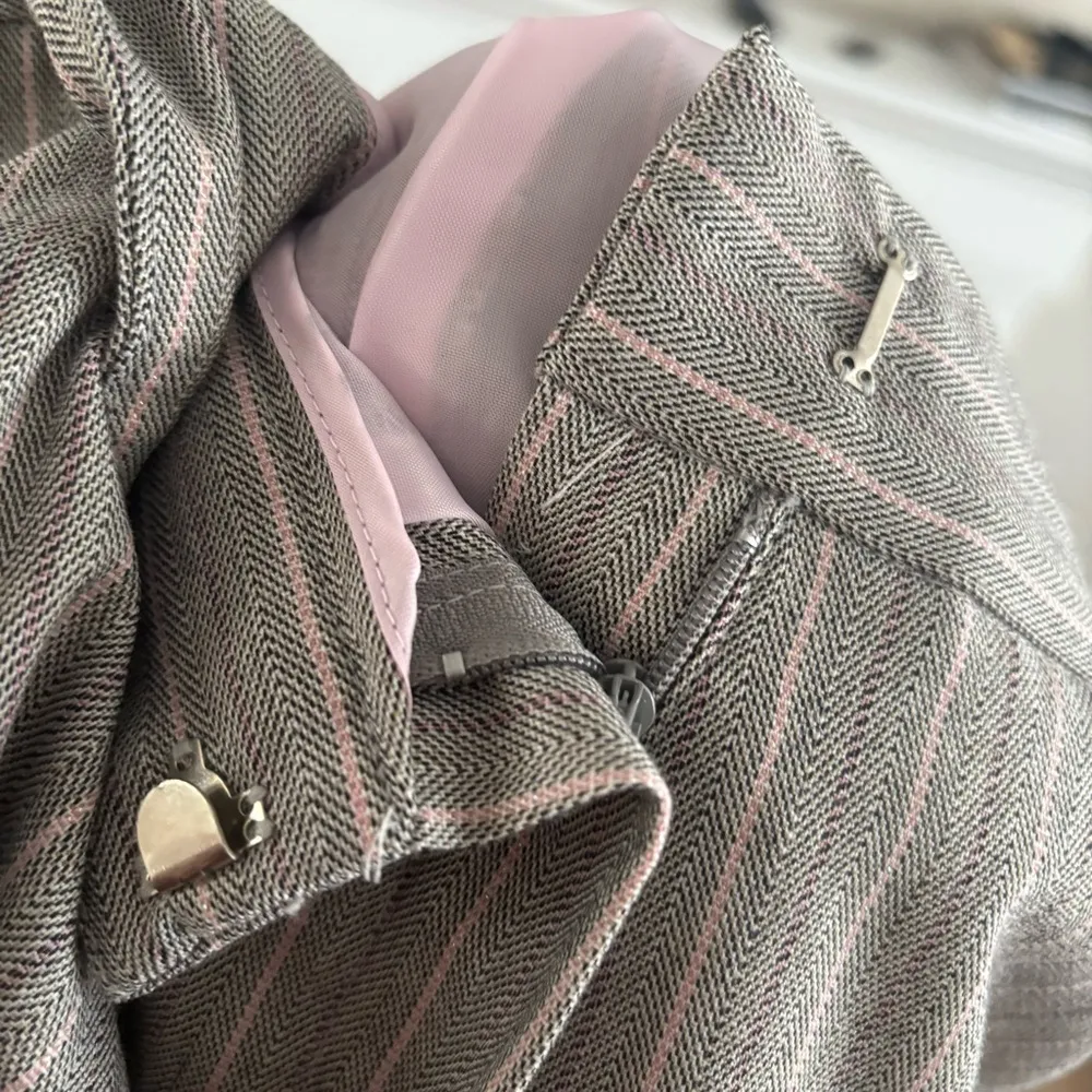 Larry Levine Grey Pink Striped Business Casual Dress Pants Size 10 Gray - Image 5