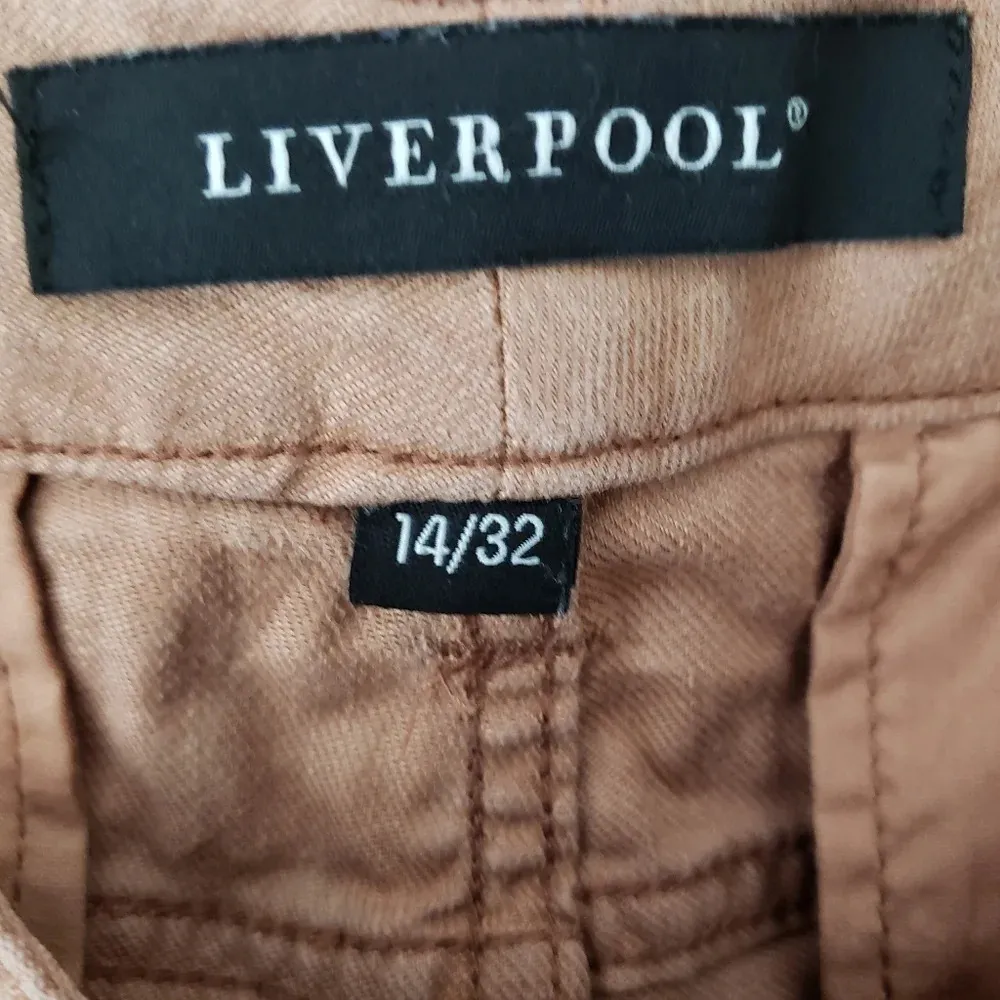 Liverpool Kinley Crop Linen Blend Pants - Image 4