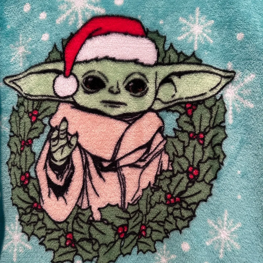 Star Wars Women's Green Baby‎ Yoda Grogu Character Soft Christmas Sweater Large - Image 3